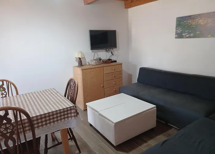 Kondas Haz * Doroske