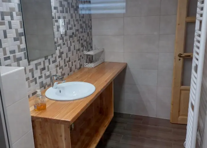 Kondas Haz Διαμέρισμα Doroske